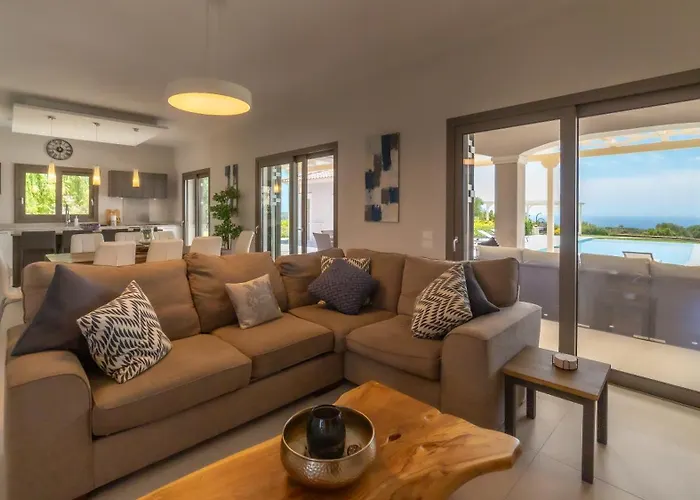 Robola Villa Mavrata