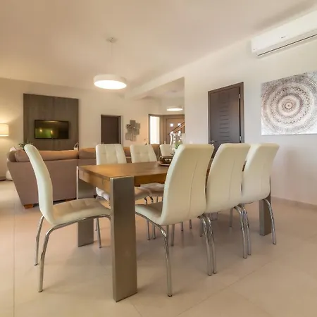 Robola فيلة Mavrata