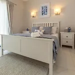 Villa Robola